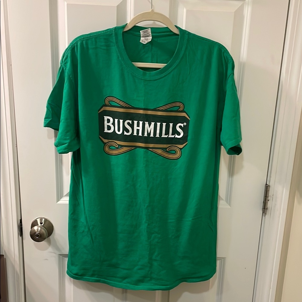 Bushmills Irish Whiskey Graphic Tee Green Gildan Heavy Cotton Men’s XL